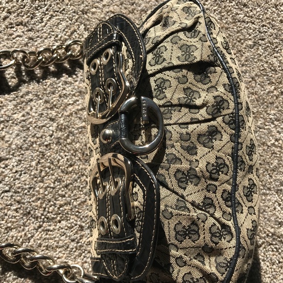 Authentic Guess shoulder bag - Picture 5 of 8